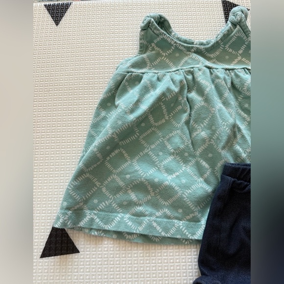 Carter’s|Baby girl cute spring outfit,patterned tank top & stretchy shorts••• - Picture 2 of 5